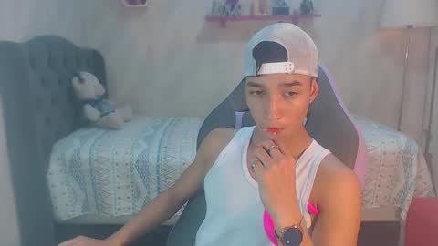 Snapshot of jose_sexycumm chatting on 01/22/25, 08:28 jose_sexycumm online show from 01/22/25, 08:28