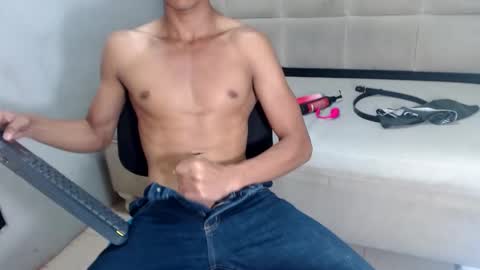 Snapshot of jose_sexycumm chatting on 01/28/25, 11:07 jose_sexycumm online show from 01/28/25, 11:07