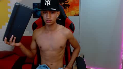 Snapshot of jose_sexycumm chatting on 02/26/25, 10:53 jose_sexycumm online show from 02/26/25, 10:53