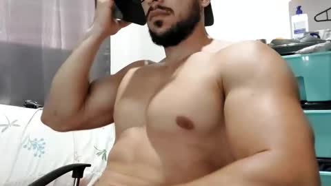 Snapshot of josefit06 chatting on 02/18/26, 05:31 josefit06 online show from 02/18/26, 05:31