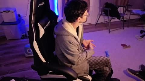 Josef online show from 03/28/26, 04:12