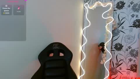 Joselyn  online show from 11/26/25, 11:44