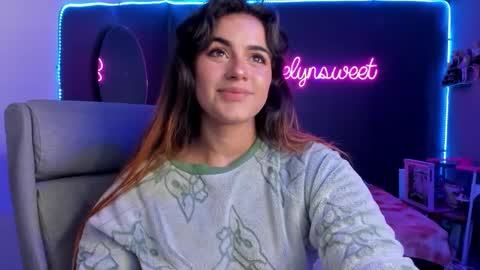 Snapshot of joselynsweet chatting on 03/11/25, 01:37 Sofia Garcia online show from 03/11/25, 01:37