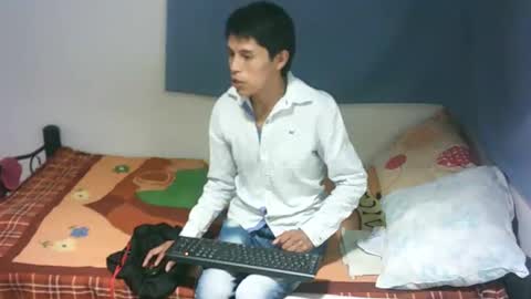 Snapshot of joseph_and_thomas chatting on 02/05/25, 03:13 thomas y joseph online show from 02/05/25, 03:13