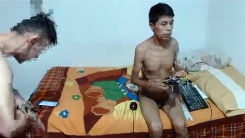 Snapshot of joseph_and_thomas chatting on 03/05/25, 09:15 thomas y joseph online show from 03/05/25, 09:15