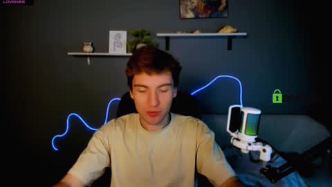 joseph_bear_ online show from 10/13/25, 08:09