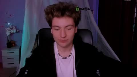 joseph_bear_ online show from 04/22/26, 08:50