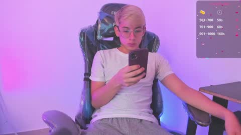 JOSEPH BROWN online show from 01/04/25, 01:10