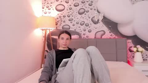Josephine online show from 04/21/26, 12:22