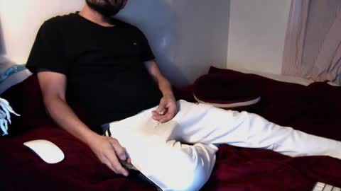 Snapshot of josephs1990 chatting on 01/15/25, 05:05 josephs1990 online show from 01/15/25, 05:05