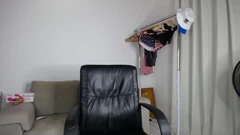 Snapshot of josezaens_ chatting on 10/08/25, 10:07 josezaens_ online show from 10/08/25, 10:07
