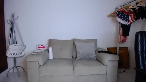 Snapshot of josezaens_ chatting on 10/20/25, 10:05 josezaens_ online show from 10/20/25, 10:05