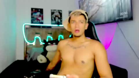 Snapshot of josh_cam99 chatting on 11/02/25, 01:30 JOSH online show from 11/02/25, 01:30