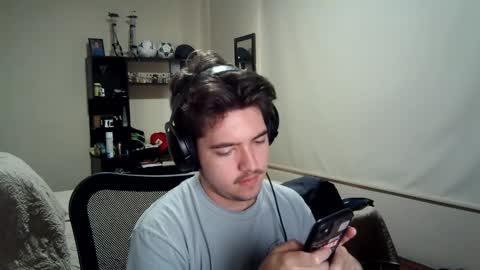 Snapshot of josh_fucks420 chatting on 12/02/24, 05:37 Josh online show from 12/02/24, 05:37