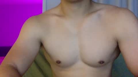 joshasian0713 online show from 10/22/25, 11:10