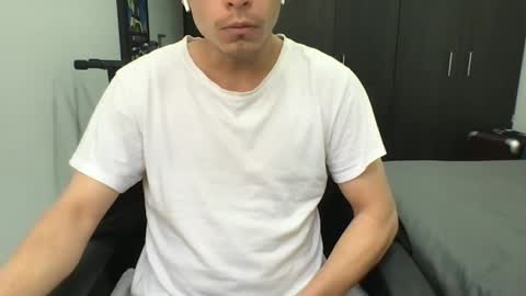 Snapshot of josheli chatting on 02/26/25, 05:07 Nicolas online show from 02/26/25, 05:07