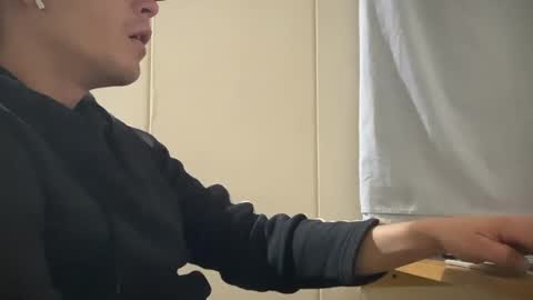 Snapshot of josheli chatting on 02/06/26, 02:05 Nicolas online show from 02/06/26, 02:05