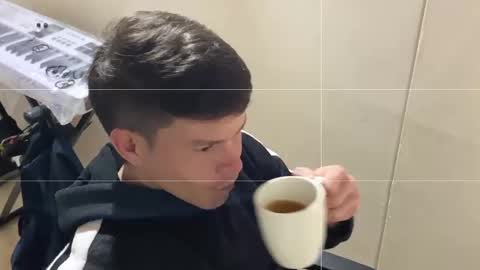 Nicolas online show from 04/15/26, 06:59