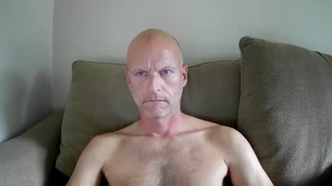 Snapshot of joshking2017 chatting on 09/24/25, 01:47 joshking2017 online show from 09/24/25, 01:47