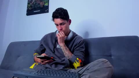 Snapshot of joshmiller_ chatting on 12/26/24, 02:01 Josh online show from 12/26/24, 02:01