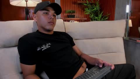 Snapshot of josseph_smit_ chatting on 02/27/26, 02:39 Josseph online show from 02/27/26, 02:39