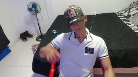 Snapshot of josue25sex chatting on 11/30/25, 02:59 josue25sex online show from 11/30/25, 02:59