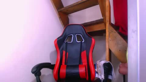 josue_linares online show from 04/15/26, 09:27