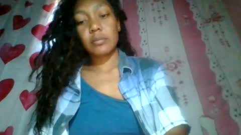 Snapshot of josy918592 chatting on 06/16/26, 06:05 josy918592 online show from 06/16/26, 06:05