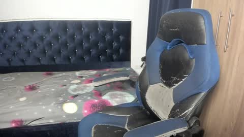 josy online show from 04/08/26, 01:38