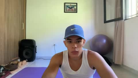 Snapshot of joulianogreco1 chatting on 05/15/26, 03:30 Im Jouliano online show from 05/15/26, 03:30