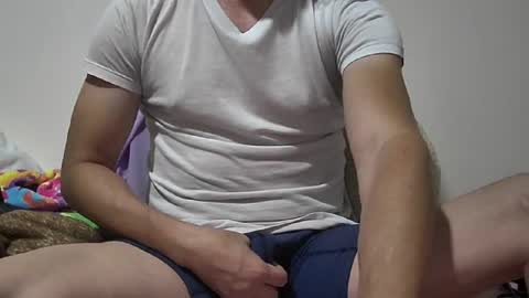 Snapshot of joven322 chatting on 06/22/26, 06:10 Matias online show from 06/22/26, 06:10