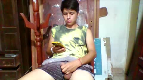 Snapshot of jovenlindo2002 chatting on 12/04/25, 12:47 Fran online show from 12/04/25, 12:47