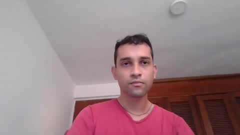 Snapshot of jovenvergonguapo09 chatting on 07/14/26, 11:27 Van Helsing online show from 07/14/26, 11:27