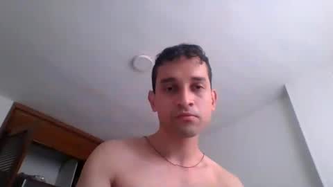 Snapshot of jovenvergonguapo09 chatting on 07/20/26, 12:29 Van Helsing online show from 07/20/26, 12:29
