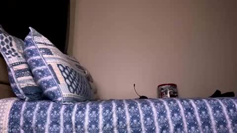 Snapshot of joy3100 chatting on 12/17/25, 04:29 Joy3100 online show from 12/17/25, 04:29