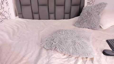 Snapshot of joyce_park_ chatting on 02/08/25, 09:46 Tell me Kathe online show from 02/08/25, 09:46