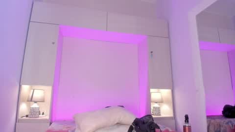 Snapshot of joyceblake chatting on 02/20/26, 08:31 joyceblake online show from 02/20/26, 08:31