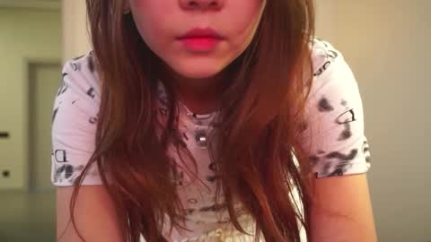 Snapshot of joycelynsiple chatting on 11/17/25, 06:30 Monica online show from 11/17/25, 06:30