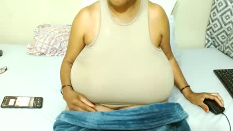 Snapshot of joycemando chatting on 02/18/25, 09:09 DairyQueen online show from 02/18/25, 09:09