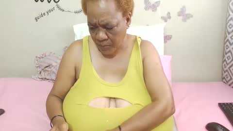 Snapshot of joycemando chatting on 02/28/25, 10:41 DairyQueen online show from 02/28/25, 10:41