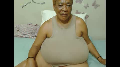 Snapshot of joycemando chatting on 03/06/25, 08:59 DairyQueen online show from 03/06/25, 08:59