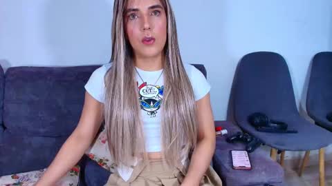 Snapshot of joywinks chatting on 03/01/26, 12:12 joywinks online show from 03/01/26, 12:12