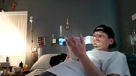 Snapshot of jpizzy23 chatting on 02/28/25, 01:26 dLowfrk online show from 02/28/25, 01:26