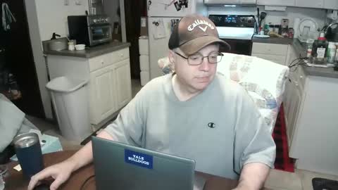 Snapshot of jpmel99 chatting on 01/14/25, 07:17 jpmel99 online show from 01/14/25, 07:17