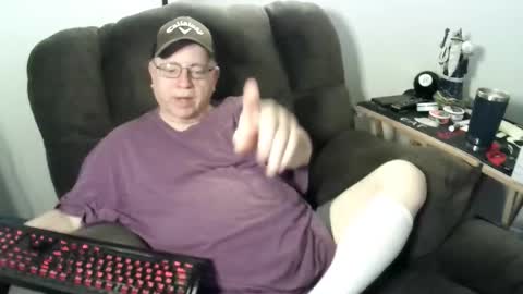 jpmel99 online show from 11/30/25, 12:14