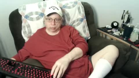 jpmel99 online show from 04/18/26, 11:27