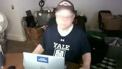Snapshot of jpmel99 chatting on 05/14/26, 06:31 jpmel99 online show from 05/14/26, 06:31