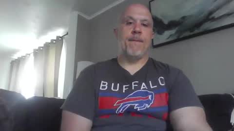Snapshot of jr1871 chatting on 04/28/26, 02:33 jr1871 online show from 04/28/26, 02:33