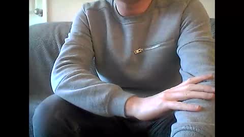 Snapshot of jr_9102 chatting on 02/19/25, 02:34 jr_9102 online show from 02/19/25, 02:34