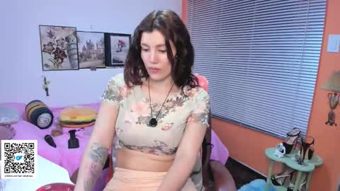 Snapshot of jrcami chatting on 09/25/25, 12:25 Camila Buitrago online show from 09/25/25, 12:25